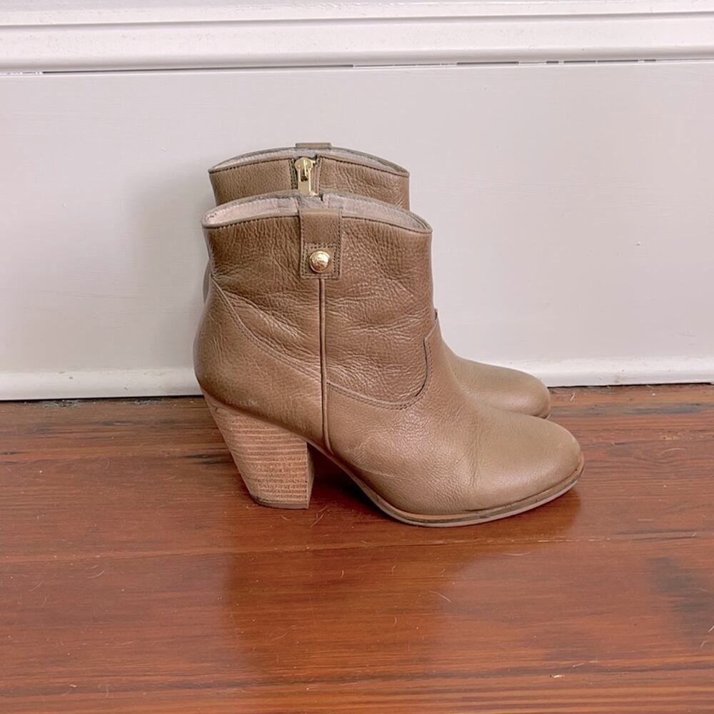 Vince Camuto western leather ankle boots sz 7.5